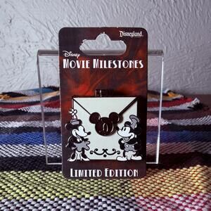 Disney DLR Movie Milestones Steamboat Willie Hinged Disney Pin LE2000